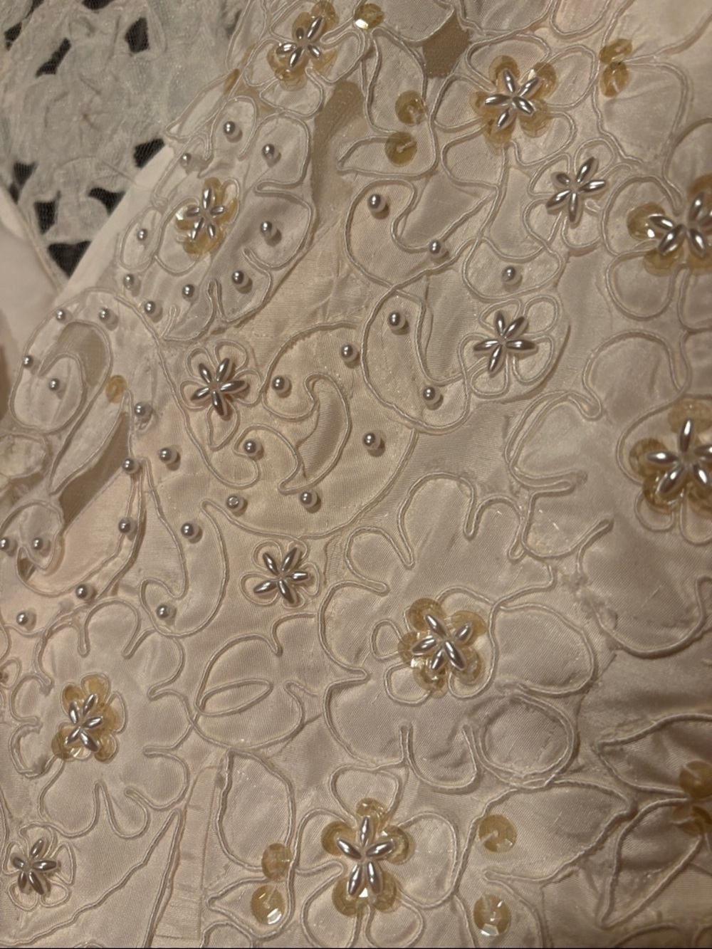 1980s Vintage Ivory Long-Sleeve Wedding Dress Size 8/10 Medium Pearl & Sequin - Picture 5 of 17